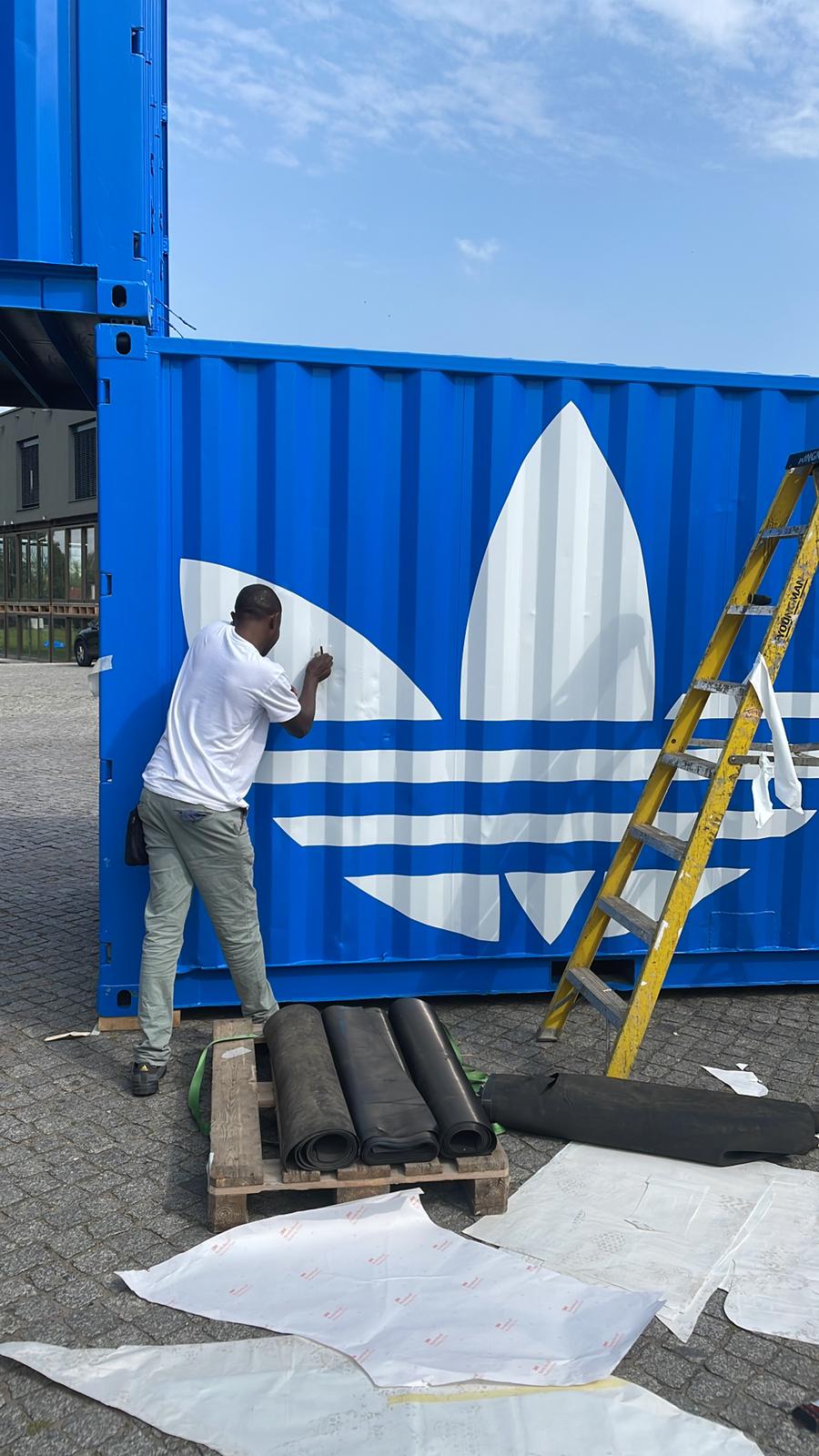 container-advertising